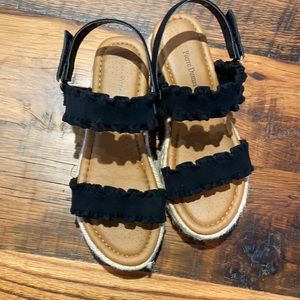 Girls sandals